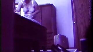 Talijanska kurva Valentina kucni snimci porno Nappi izgleda ozbiljno dok udovoljava mokroj pičkici